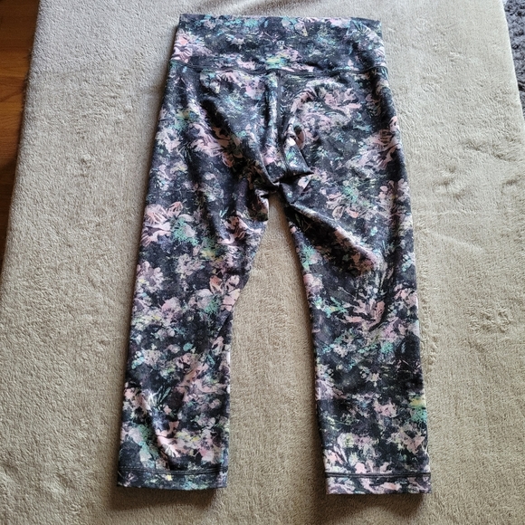 Lululemon Wunder Under Dappled Daze Multi size 8 - Picture 4 of 8